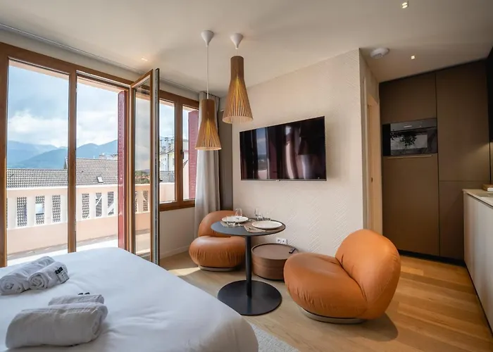 Le Nid Du Favre I - Charming With Stunning View *