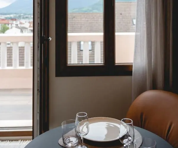Le Nid Du Favre I - Charming With Stunning View